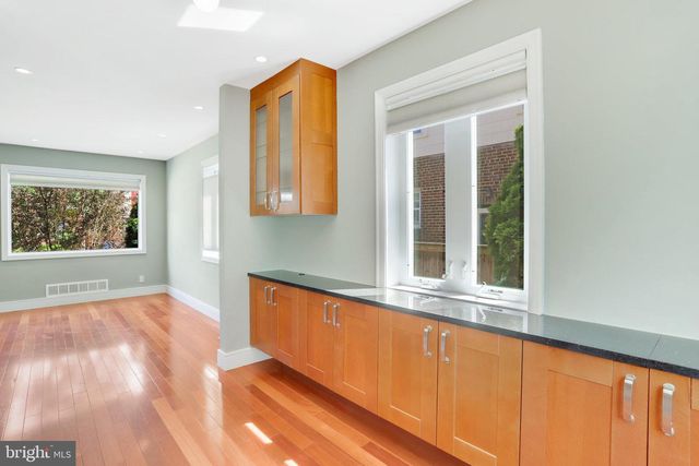 5-A CUSTIS AVE E, Alexandria, VA 22301