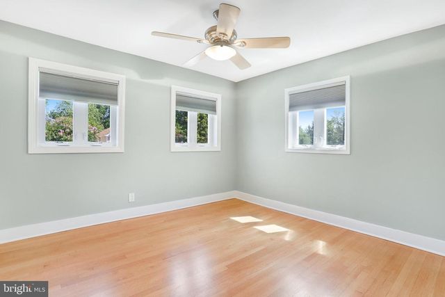 5-A CUSTIS AVE E, Alexandria, VA 22301