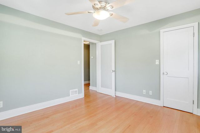 5-A CUSTIS AVE E, Alexandria, VA 22301