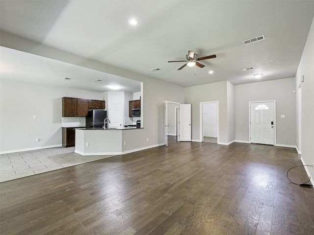 8425 Whitney Drive, White Settlement, TX 76108