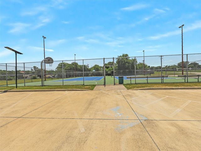 8425 Whitney Drive, White Settlement, TX 76108