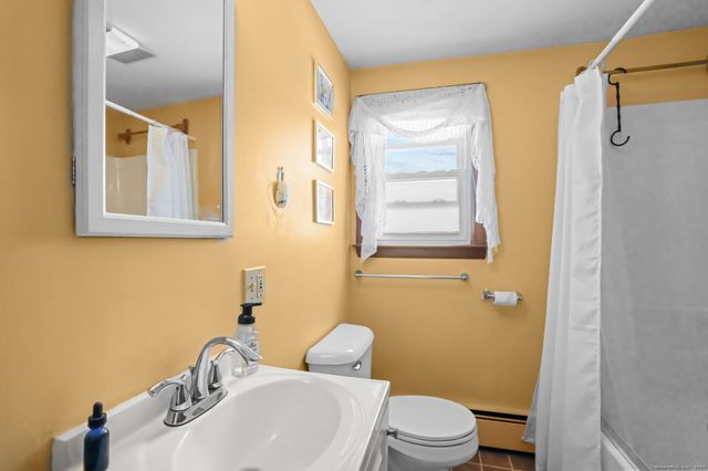 53 Cleveland Street, Putnam, CT 06260