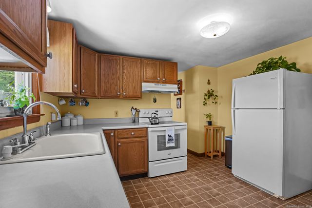 53 Cleveland Street, Putnam, CT 06260