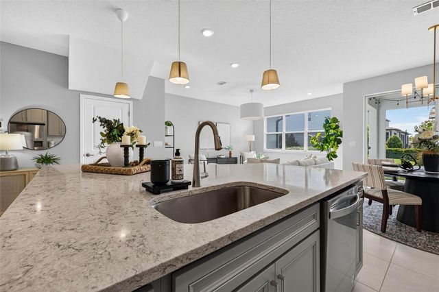 11301 BEACH WALK WAY NE, St Petersburg, FL 33716