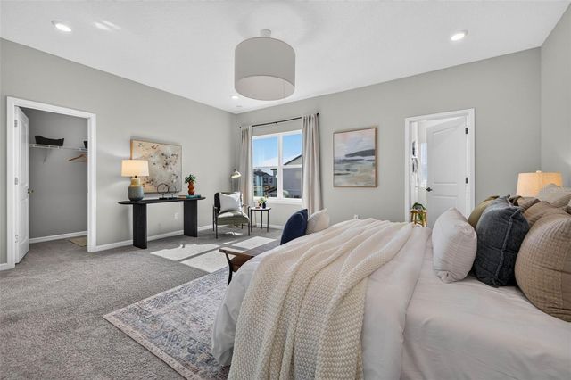 11301 BEACH WALK WAY NE, St Petersburg, FL 33716