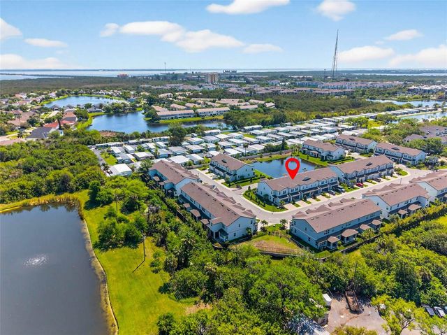 11301 BEACH WALK WAY NE, St Petersburg, FL 33716