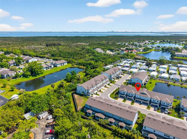 11301 BEACH WALK WAY NE, St Petersburg, FL 33716
