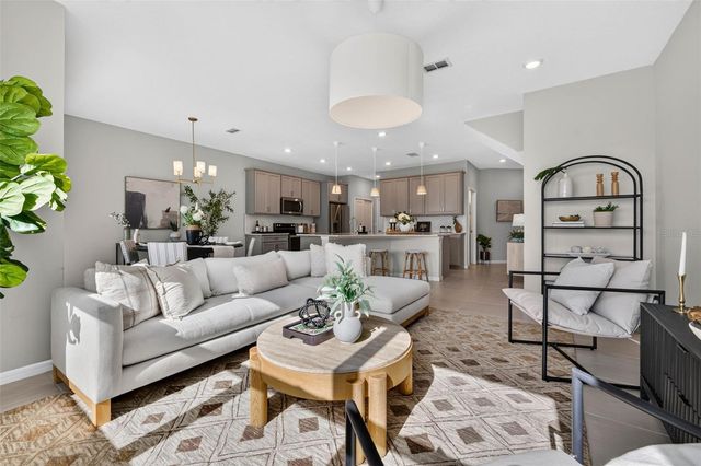 11301 BEACH WALK WAY NE, St Petersburg, FL 33716