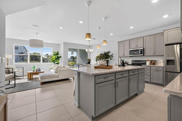 11301 BEACH WALK WAY NE, St Petersburg, FL 33716