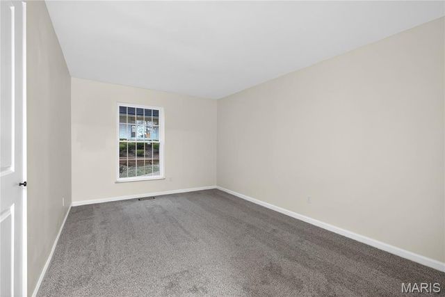 4392 Chateau De Ville Drive A, St Louis, MO 63129