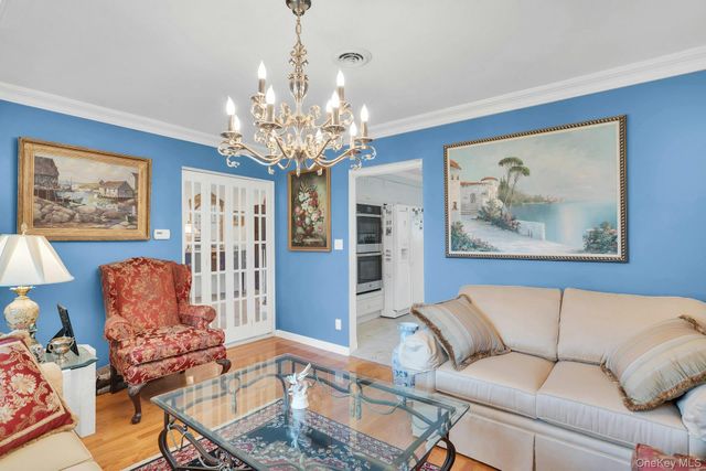 39 McLane Drive, Dix Hills, NY 11746