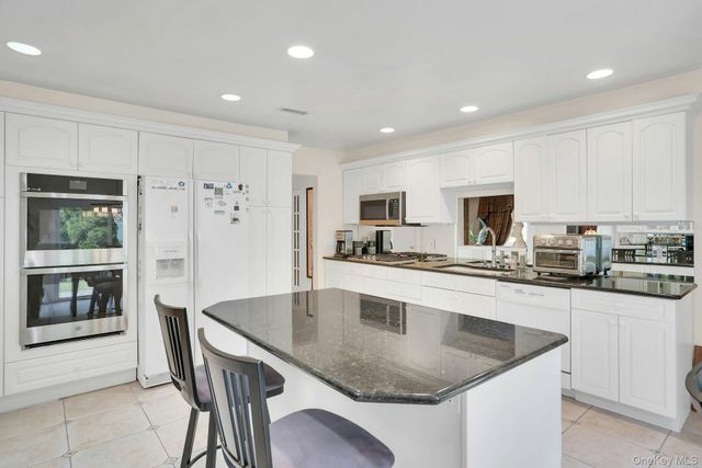 39 McLane Drive, Dix Hills, NY 11746