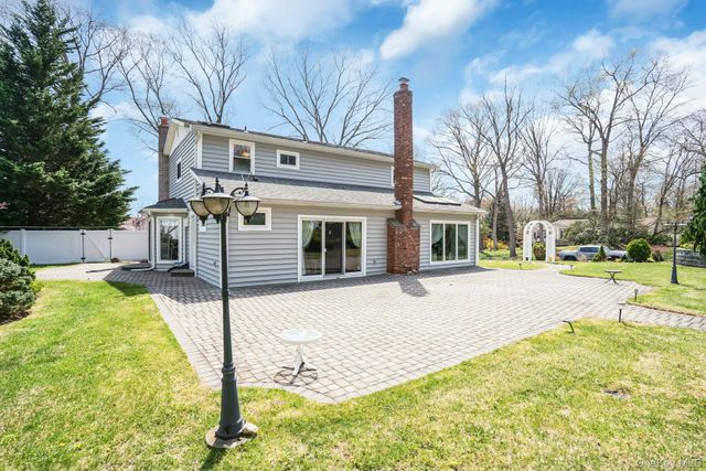 39 McLane Drive, Dix Hills, NY 11746