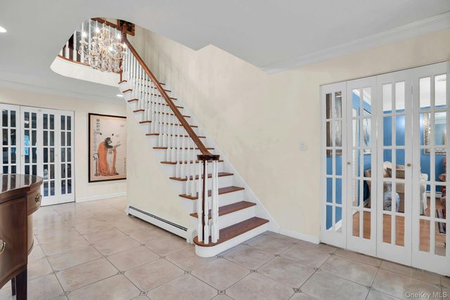 39 McLane Drive, Dix Hills, NY 11746