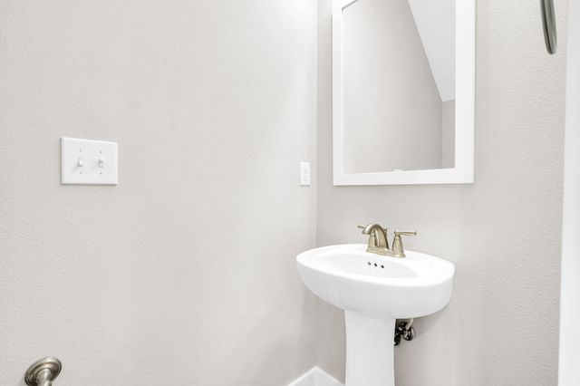 284 North Sand Palm, Freeport, FL 32439