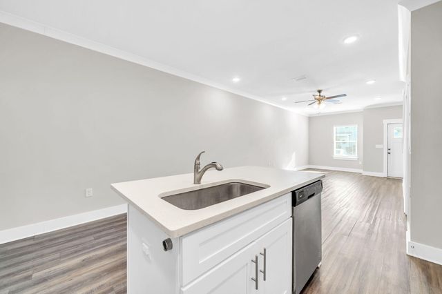 284 North Sand Palm, Freeport, FL 32439