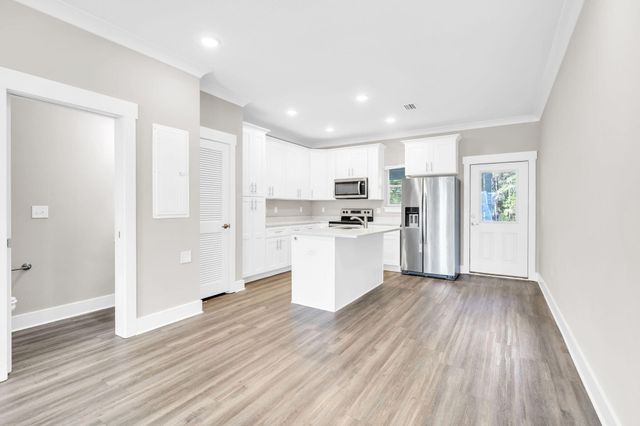 284 North Sand Palm, Freeport, FL 32439