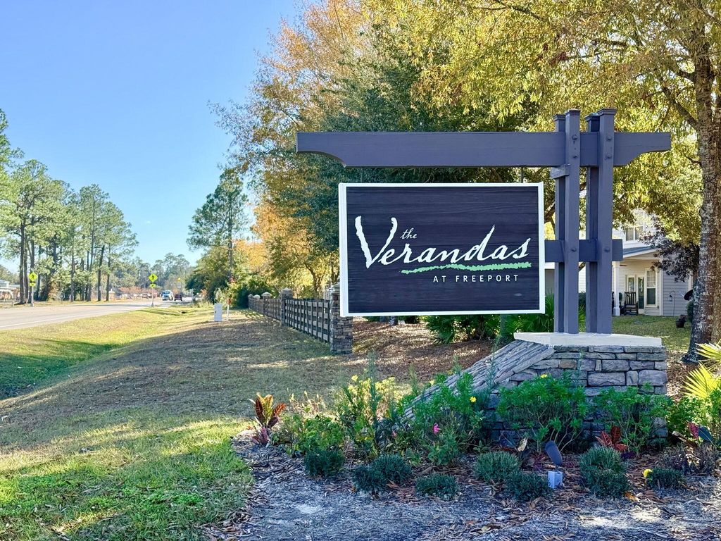 284 North Sand Palm, Freeport, FL 32439