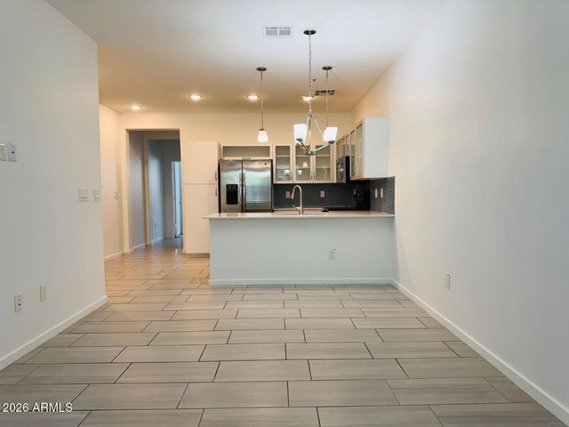 2354 E HUNTINGTON Drive, Phoenix, AZ 85040