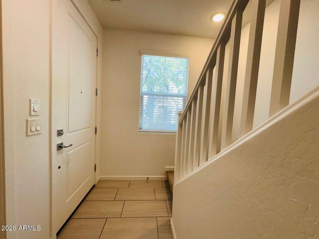 2354 E HUNTINGTON Drive, Phoenix, AZ 85040
