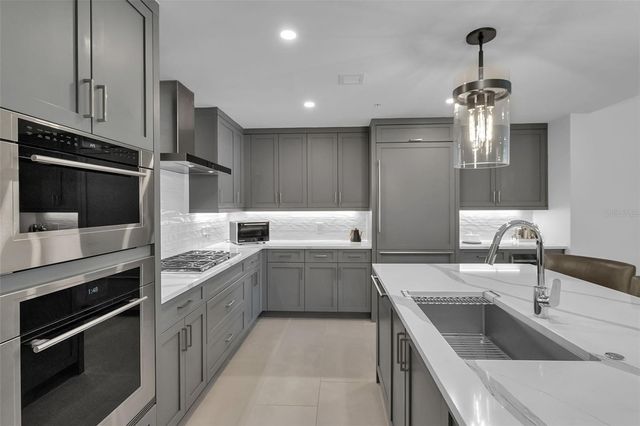 1035 SEASIDE DRIVE 308, Sarasota, FL 34242