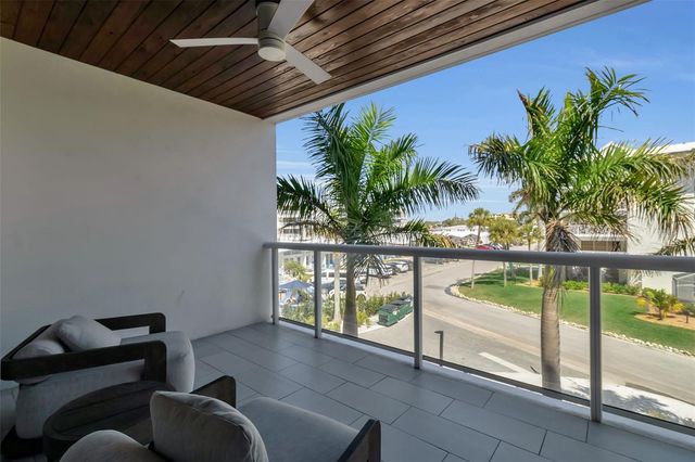 1035 SEASIDE DRIVE 308, Sarasota, FL 34242
