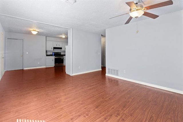 410 Jarman Drive, Mcloud, OK 74851