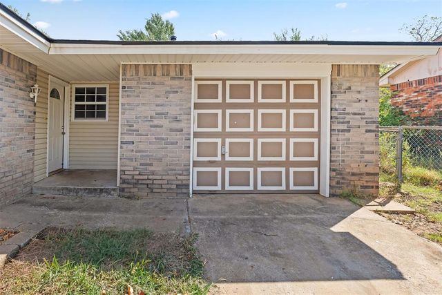 410 Jarman Drive, Mcloud, OK 74851