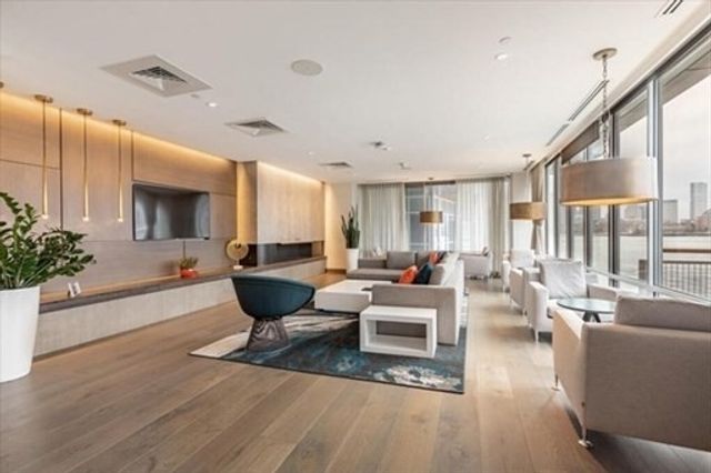 45 Lewis St 401, Boston, MA 02128