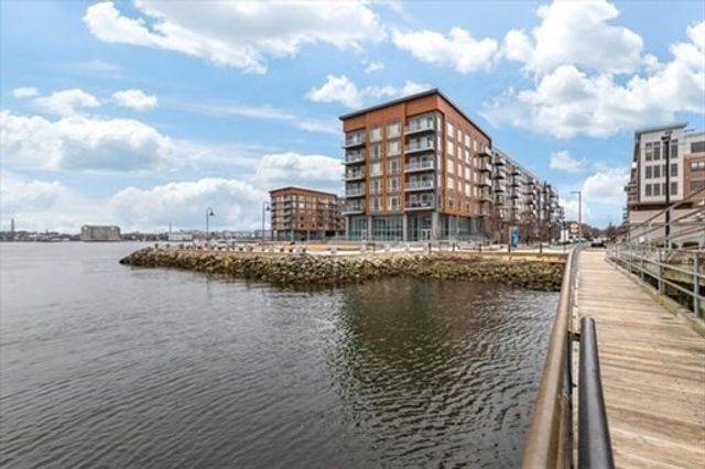 45 Lewis St 401, Boston, MA 02128