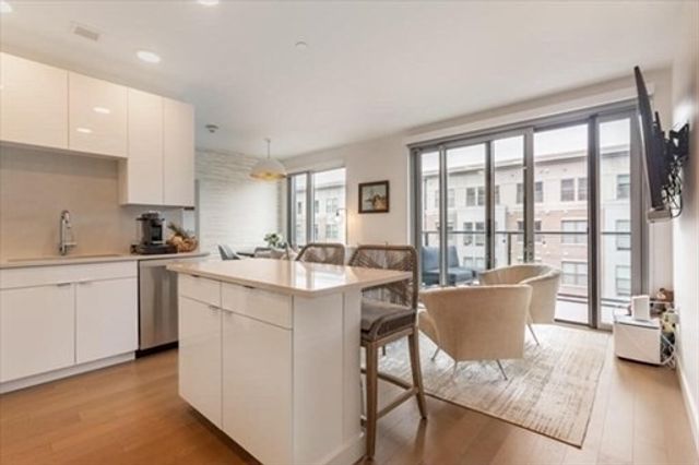 45 Lewis St 401, Boston, MA 02128