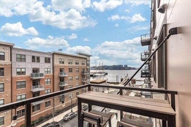 45 Lewis St 401, Boston, MA 02128
