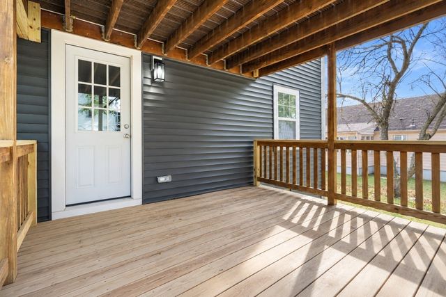 10 Strafford Rd 10, Westwood, MA 02090