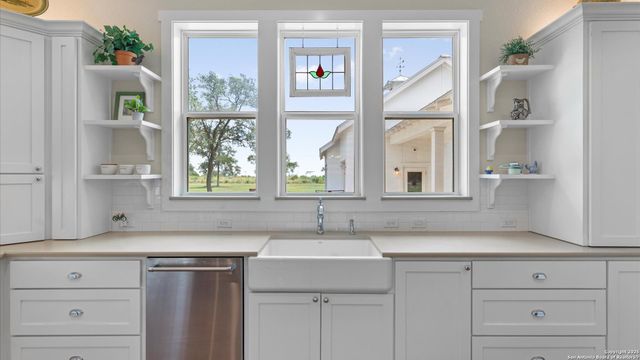 2730 Beaver, New Braunfels, TX 78132