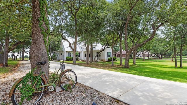 2730 Beaver, New Braunfels, TX 78132