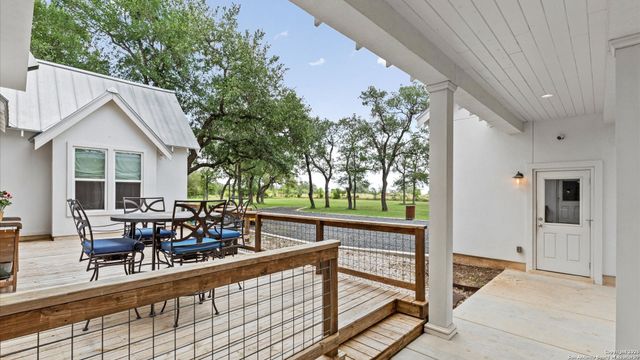 2730 Beaver, New Braunfels, TX 78132