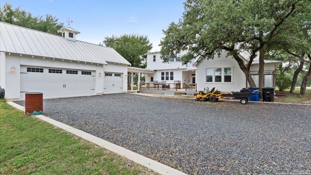 2730 Beaver, New Braunfels, TX 78132