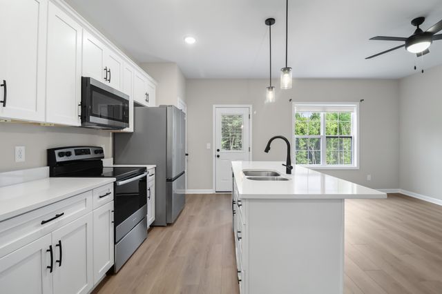 409 Cook Dr B, Clarksville, TN 37042