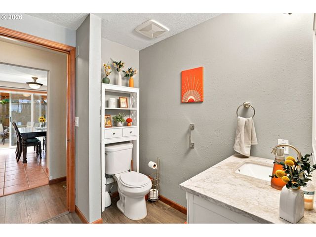 845 RAINTREE Way, Springfield, OR 97477