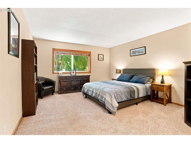 845 RAINTREE Way, Springfield, OR 97477