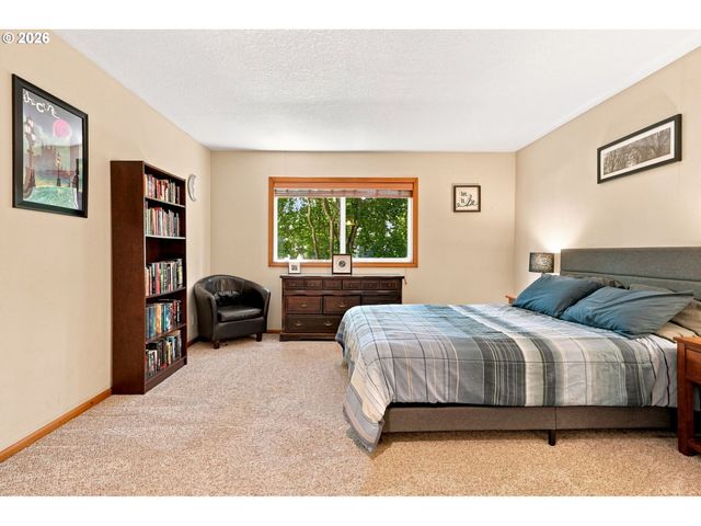 845 RAINTREE Way, Springfield, OR 97477