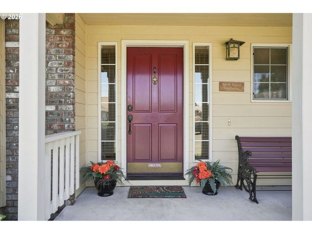 845 RAINTREE Way, Springfield, OR 97477