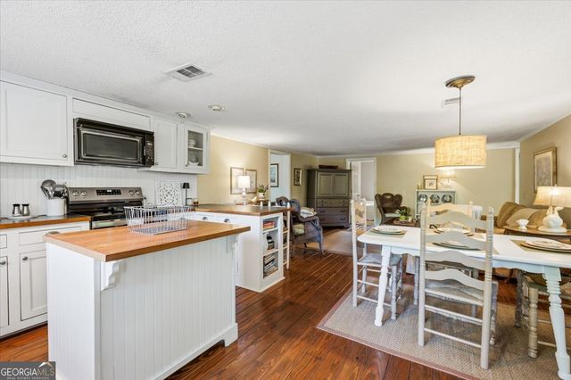 214 Howard Roberts Road, Gray, GA 31032
