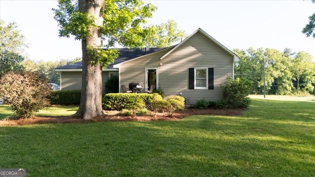 214 Howard Roberts Road, Gray, GA 31032