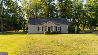 214 Howard Roberts Road, Gray, GA 31032