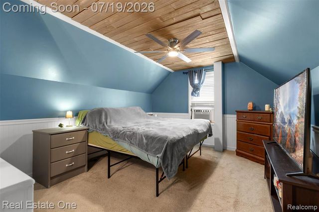 483 Kings Highway, Wyandotte, MI 48192