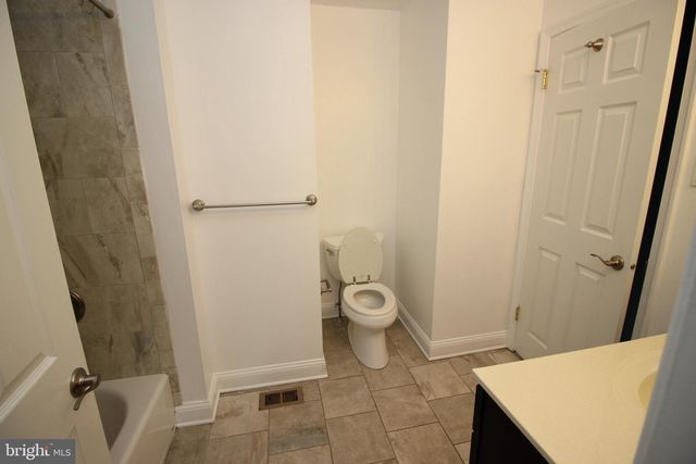 29 VAN HORN PL, Holland, PA 18966
