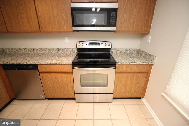 29 VAN HORN PL, Holland, PA 18966