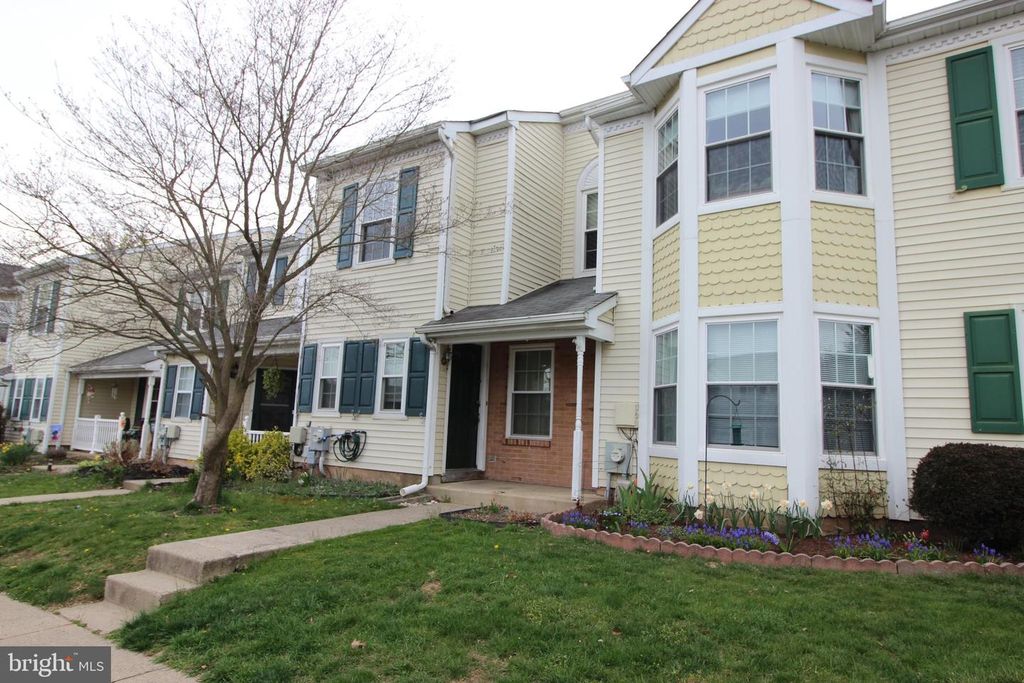 29 VAN HORN PL, Holland, PA 18966