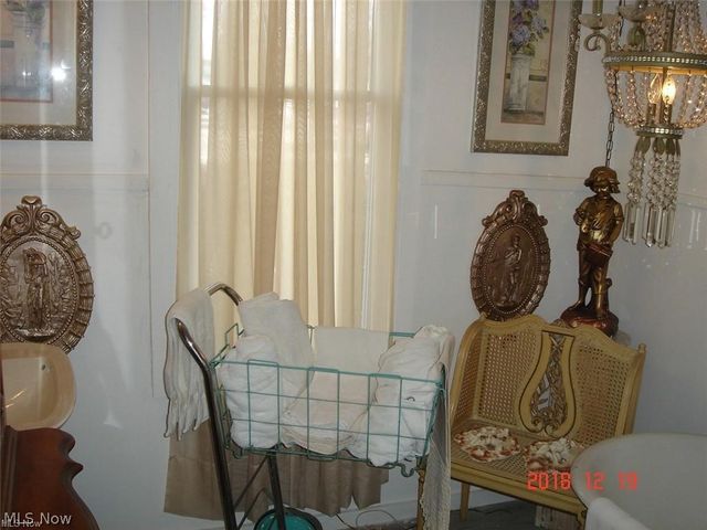 223 S Main Street, Columbiana, OH 44408